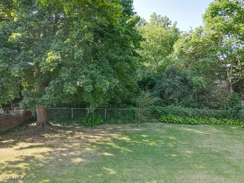 162 E Ralston Ave, Akron, OH 44301 photo 7