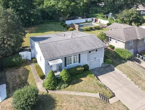 162 E Ralston Ave, Akron, OH 44301 photo 3