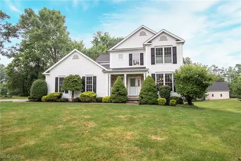 8586 Kirkwood Dr, Chesterland, OH 44026