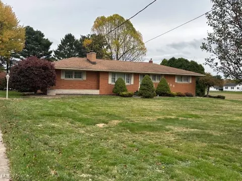 5200 Union Ave NE, Homeworth, OH 44634