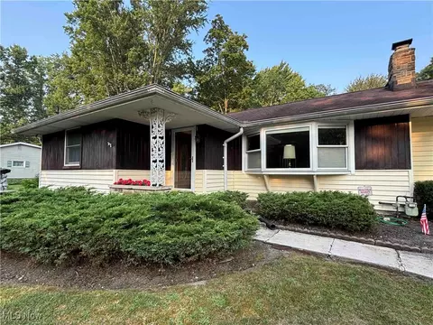 8166 Timberlane Dr, Concord, OH 44077