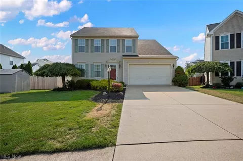 126 Granite Ct, Berea, OH 44017