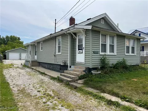 2909 Vestal Rd, Youngstown, OH 44509