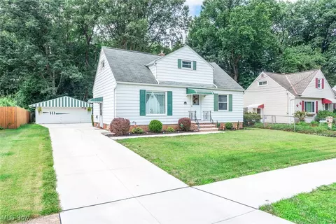 6258 Anita Dr, Parma Heights, OH 44130