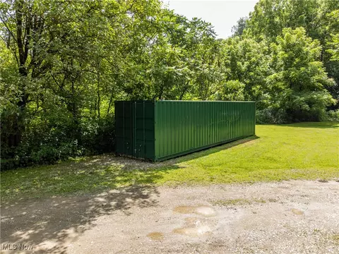 Exterior - 39280 W Captina Hwy, Barnesville, OH 43713 photo 11 of 12