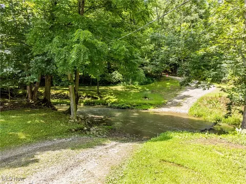 Exterior - 39280 W Captina Hwy, Barnesville, OH 43713 photo 5 of 12