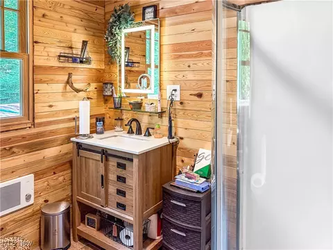 Bath - 39280 W Captina Hwy, Barnesville, OH 43713 photo 1 of 2