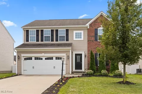 9114 Stonegate Cir, North Ridgeville, OH 44039