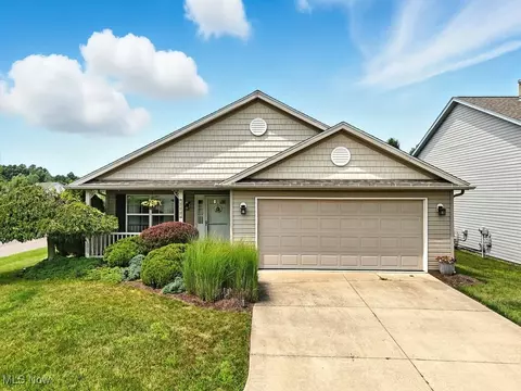 5335 Treeview Cir, Kent, OH 44240