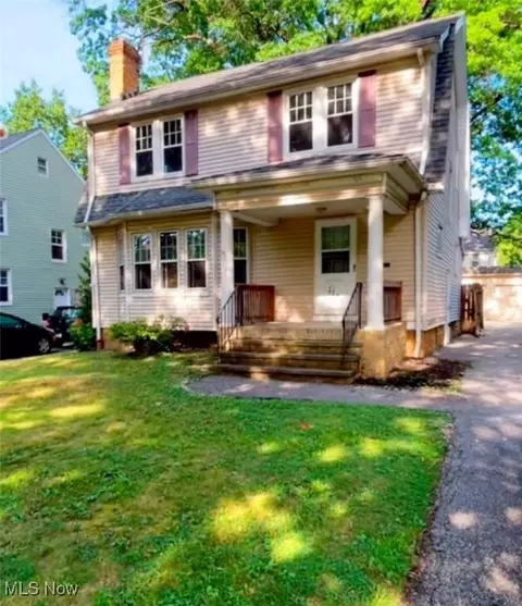 1173 Yellowstone Rd, Cleveland Heights, OH 44121