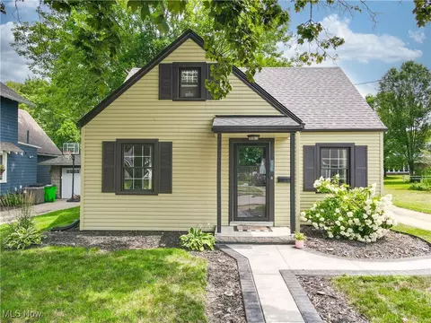 400 Lake St, Orrville, OH 44667