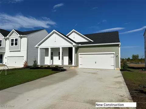 2975 Mcintosh Dr NE, Louisville, OH 44641