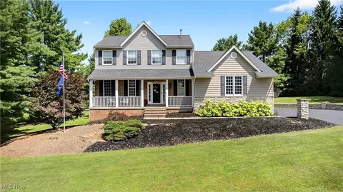 9420 Crackel Rd, Aurora, OH 44202