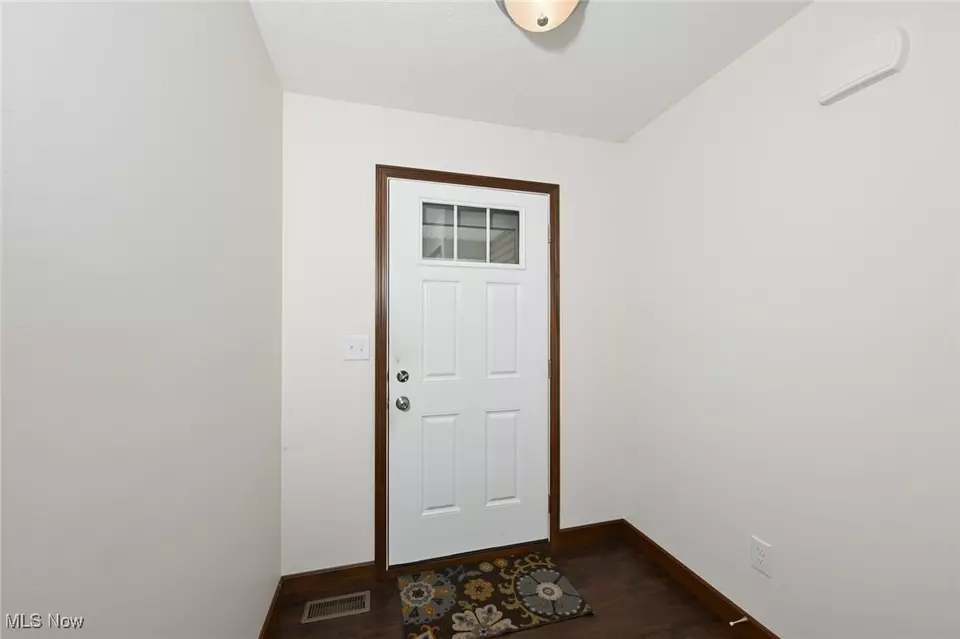Entry Way - 9372 Towpath Trl, Seville, OH 44273 photo 2 of 2
