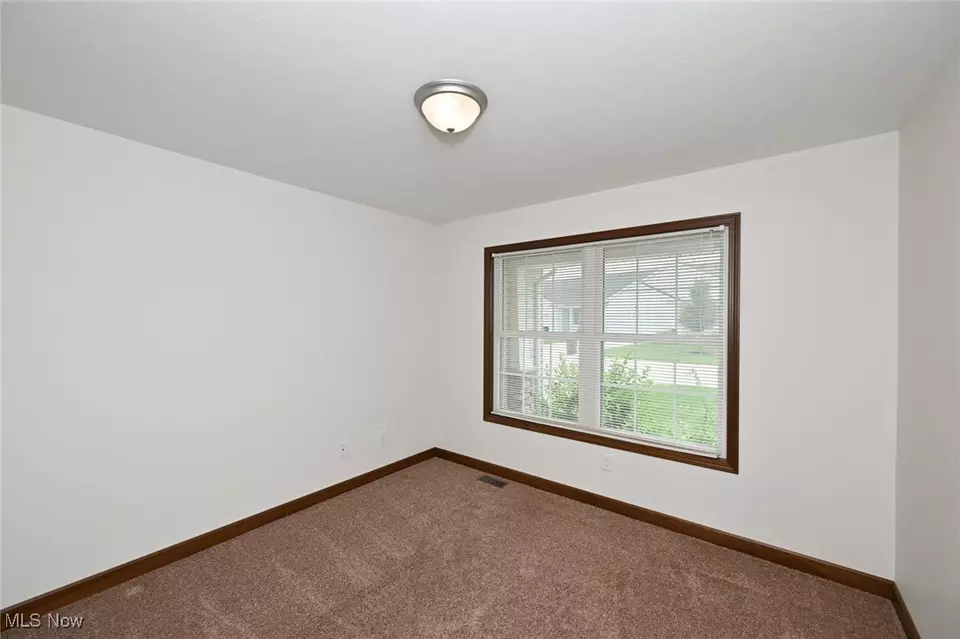 Bedroom - 9372 Towpath Trl, Seville, OH 44273 photo 2 of 8