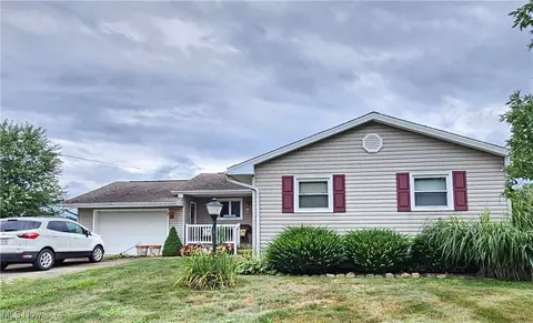3677 Dewitte St, Wooster, OH 44691