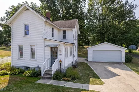 253 E Bergey St, Wadsworth, OH 44281
