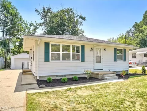 642 Francis Ave, Cuyahoga Falls, OH 44221
