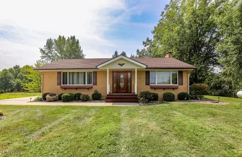 10048 Mottown Rd, Deerfield, OH 44411
