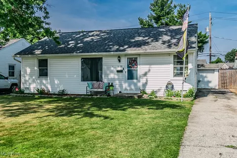 1200 Genesee Ave, Mayfield Heights, OH 44124