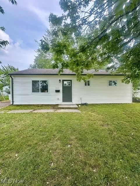 2610 Goble Dr, Lorain, OH 44055