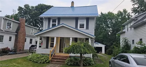 410 Courtland St, Fairport Harbor, OH 44077
