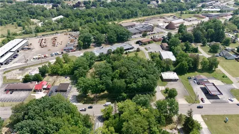 653 S Meridian Rd, Youngstown, OH 44509