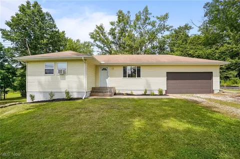 2465 Greensburg Rd, North Canton, OH 44720
