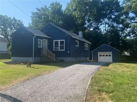 2708 Linwood Rd, Akron, OH 44312