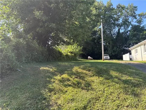 626 Prospect Ave, Zanesville, OH 43701