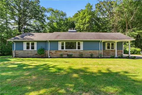 29650 N Hilltop Rd, Orange, OH 44022