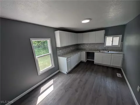1710 Middle Ave, Elyria, OH 44035 photo 14