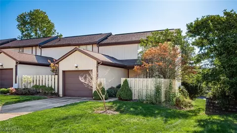 1106 S Slope Bay, Zanesville, OH 43701