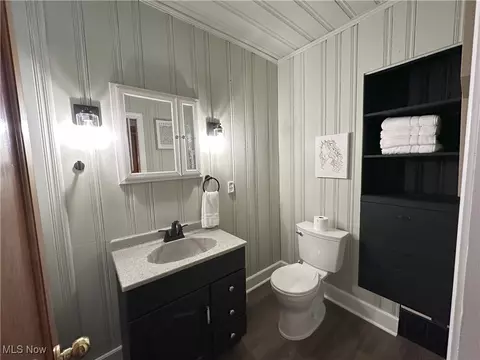 562 Cambridge Rd, Coshocton, OH 43812 photo 2