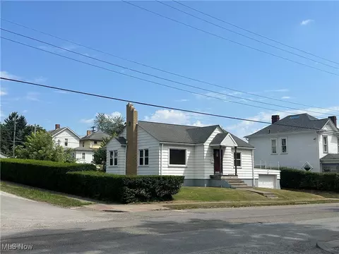 901 Mckinnon Ave, East Liverpool, OH 43920