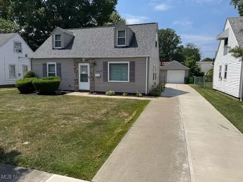 23333 Williams Ave, Euclid, OH 44123