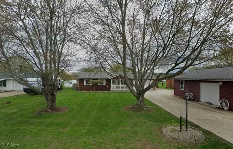 1119 Ellen Dr, South Zanesville, OH 43701