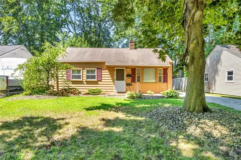 928 Cree Ave, Akron, OH 44305
