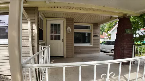 3504 Stratmore Ave, Youngstown, OH 44511 photo 4