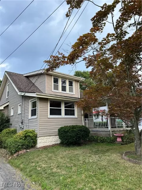 3504 Stratmore Ave, Youngstown, OH 44511 photo 2