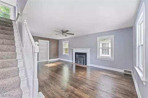 Living - 123 Prestwick Dr, Boardman, OH 44512 photo 1 of 6