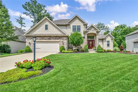 21198 Breckenridge Ln, Strongsville, OH 44149