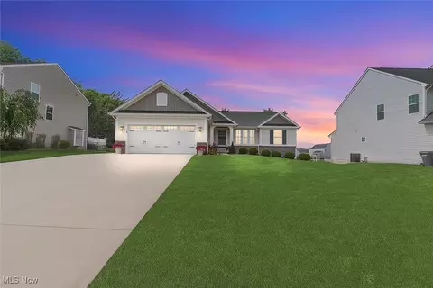 2830 Superior Dr, Uniontown, OH 44685
