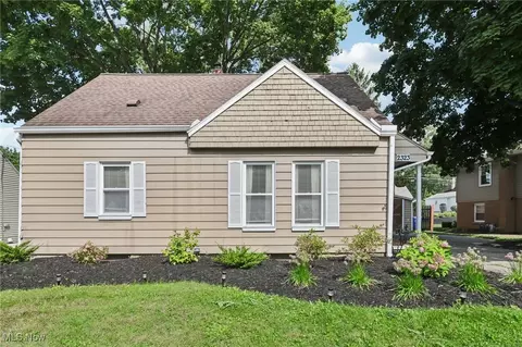 2323 27th St, Cuyahoga Falls, OH 44223