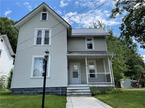 584 Ohio Ave, Salem, OH 44460