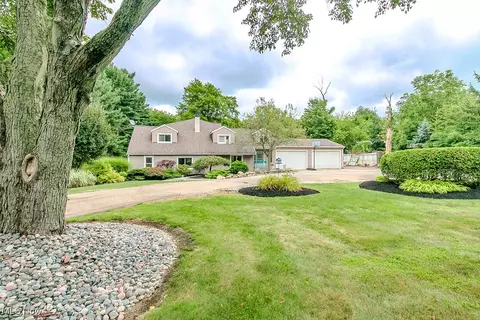 9929 Chillicothe Rd, Kirtland, OH 44094