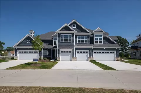 504 Port Side Dr, Avon Lake, OH 44012