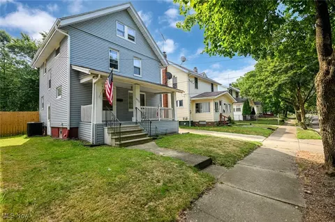 1037 Herberich Ave, Akron, OH 44301