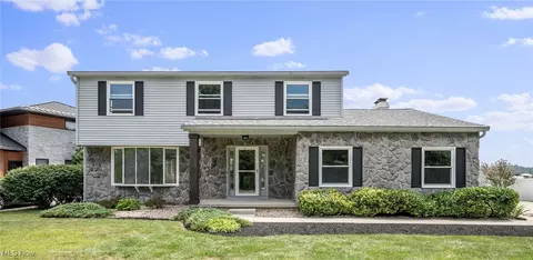 843 Nautilus Trl, Aurora, OH 44202