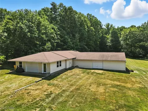 Exterior - 2930 S Ridge Rd E, Ashtabula, OH 44004 photo 3 of 4